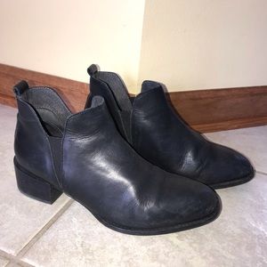 Seychelles black leather booties